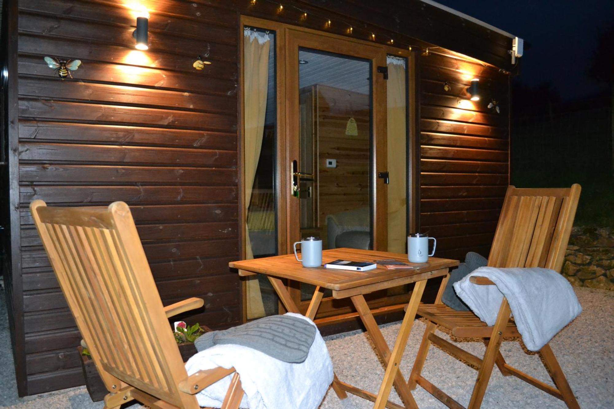 The Warren Lodge Cabin At Ashes Farm, Near Settle Luaran gambar